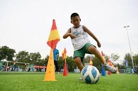 英超赛季整体趋势观察 节奏与对抗强度持续提升